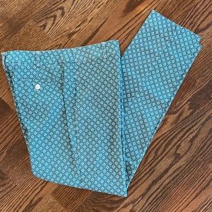 Roz and Ali pants teal pattern size  10 zip fly with two pockets on back